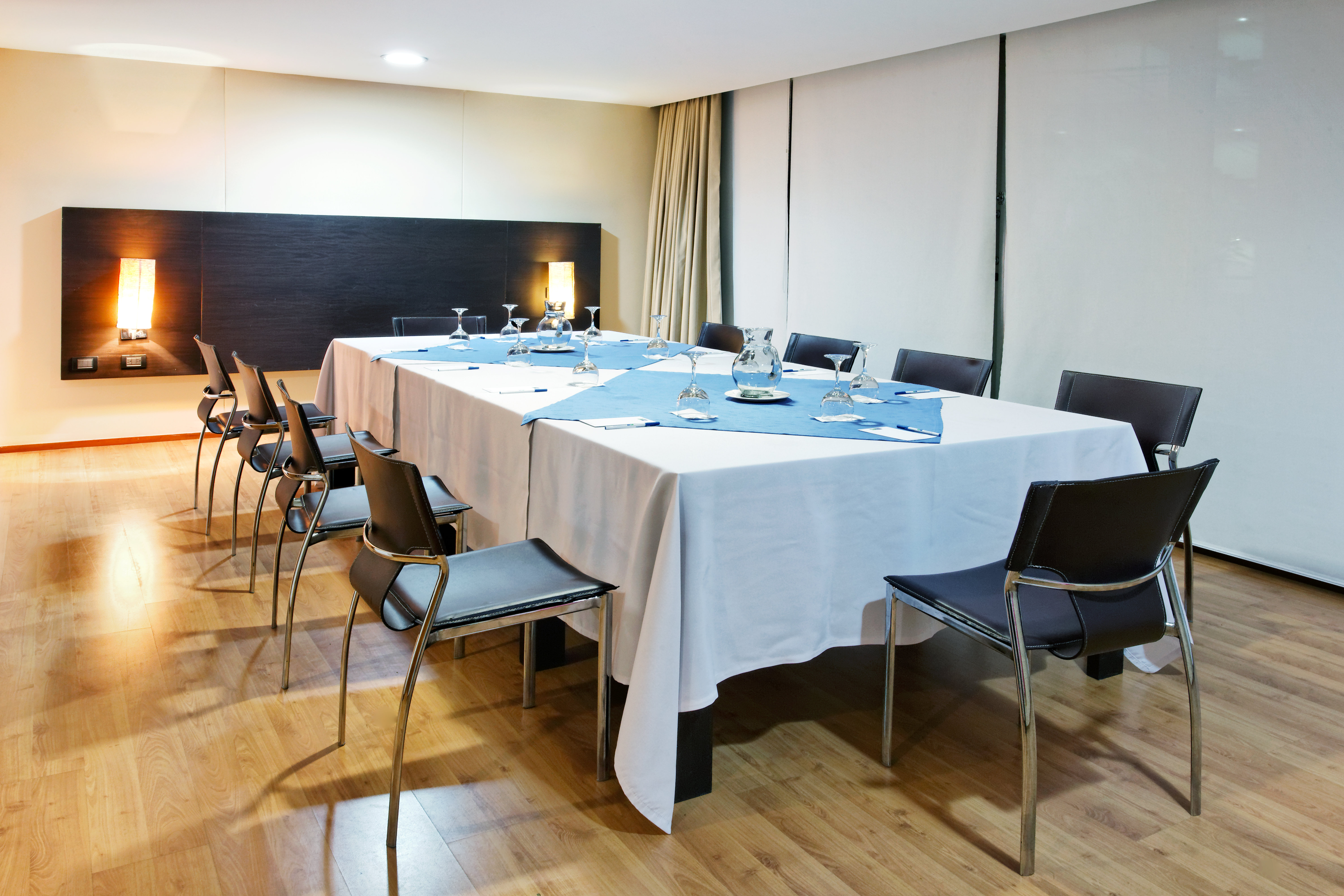 HOLIDAY INN EXPRESS MEDELLIN 60/65