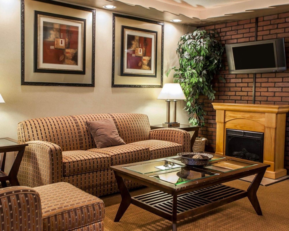 Quality Inn Aurora Naperville Area 27/41