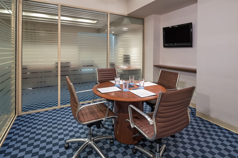 FOUR POINTS BY SHERATON MONTERREY LINDA VISTA 36/39
