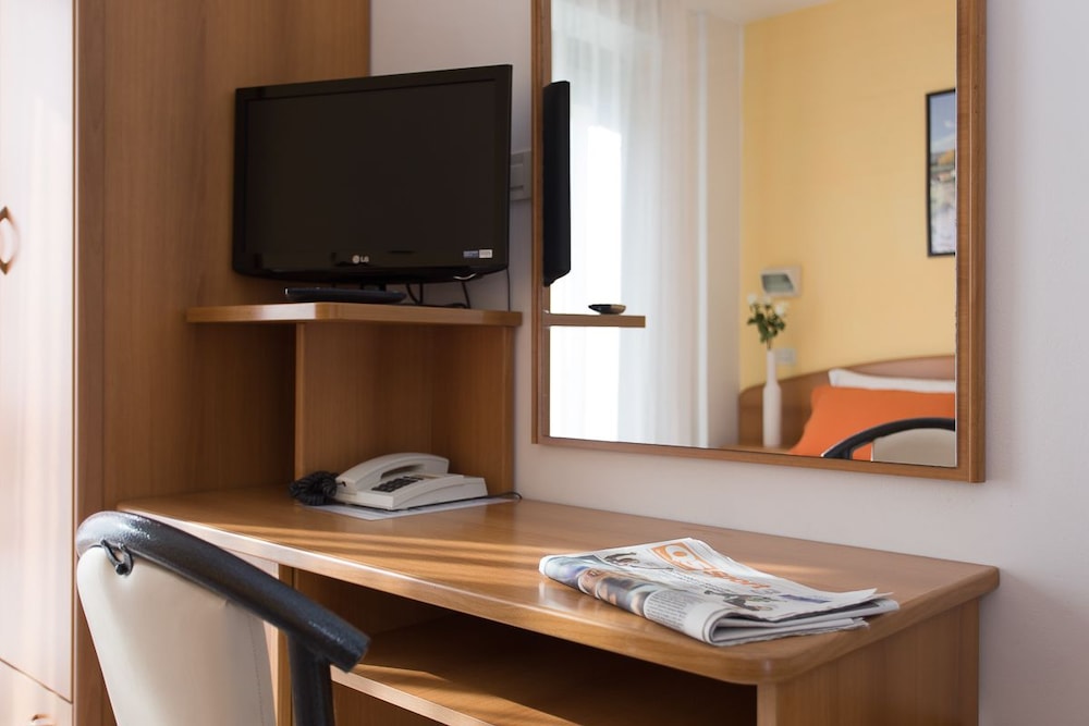 Hotel Emilia 36/39