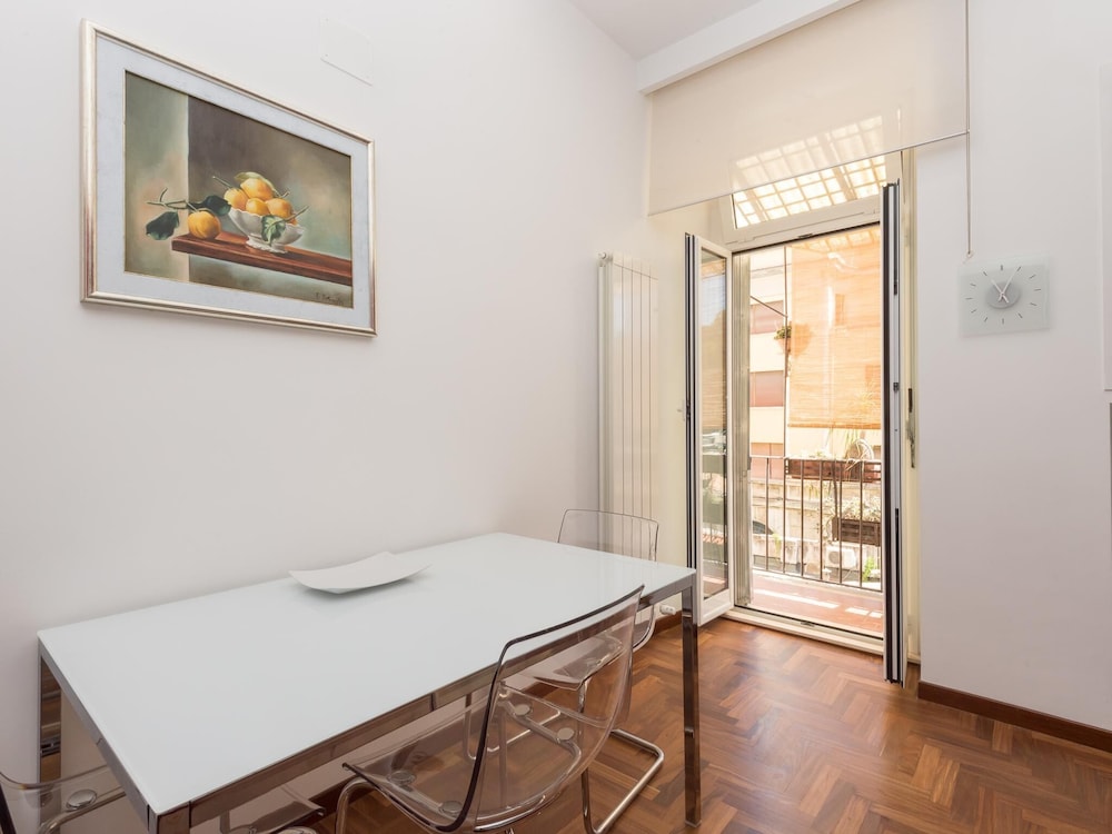 RSH Popolo Elegant Two Bedroom Apartment 8/27