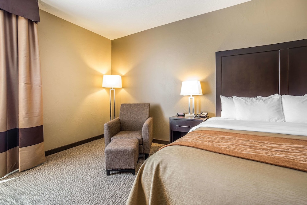 Comfort Inn and Suites Vernal National Monument Area 17/42