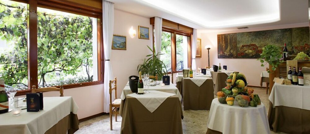 Hotel Coppe Jesolo 8/22