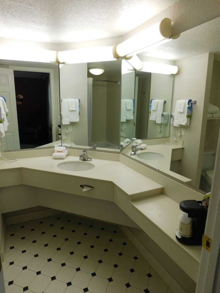 Best Western Schaumburg - O’Hare NW 43/43