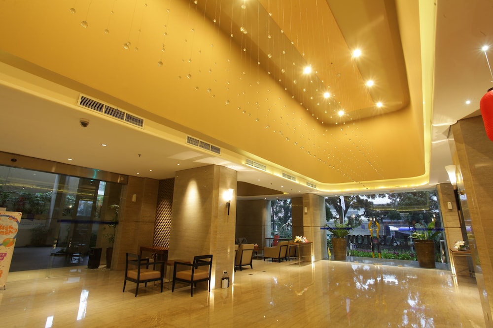 Lobby at Swiss-Belhotel Bogor, BOGOR