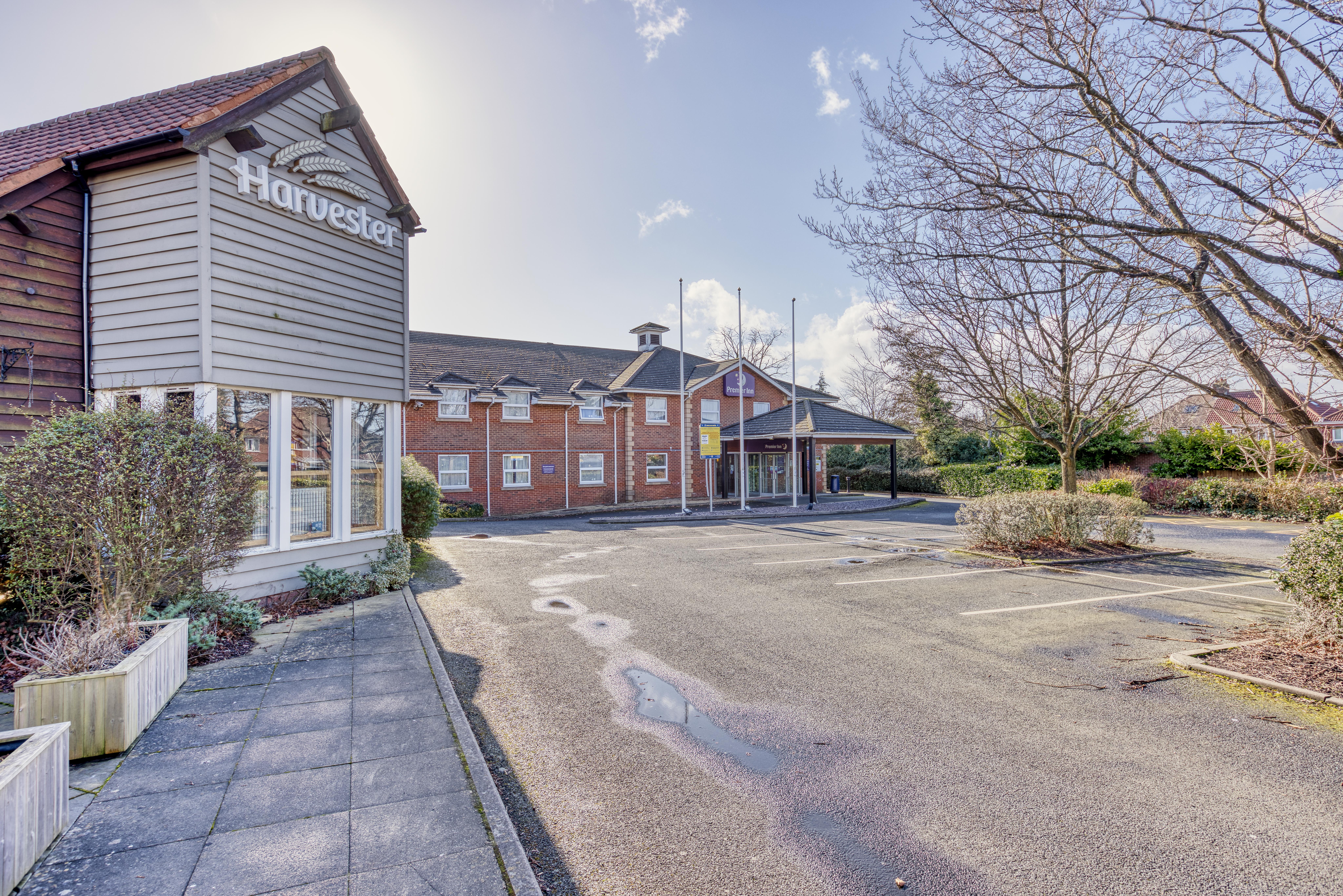 Premier Inn Birmingham (Great Barr M6 J7) 18/20