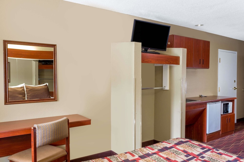 Microtel Inn & Suites by Wyndham Norcross 37/50
