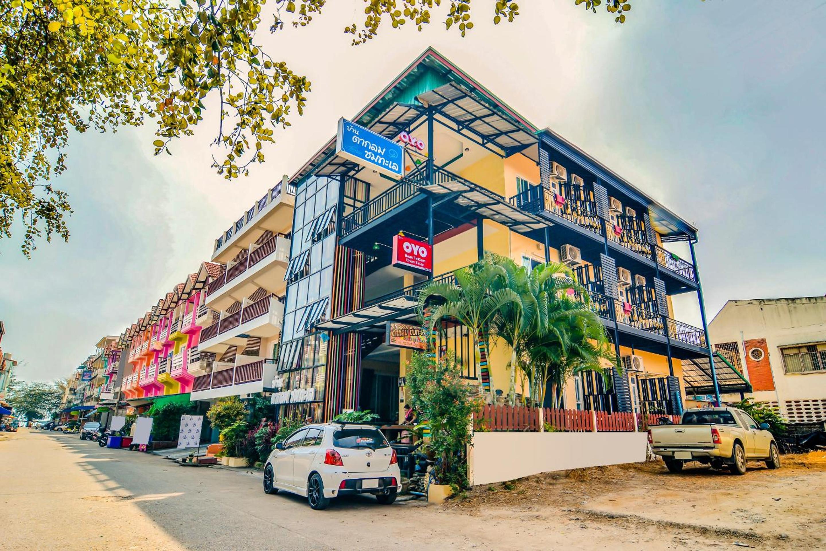 Baan Taklom Chomtalay