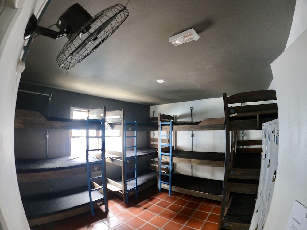 World Hostel 13/26