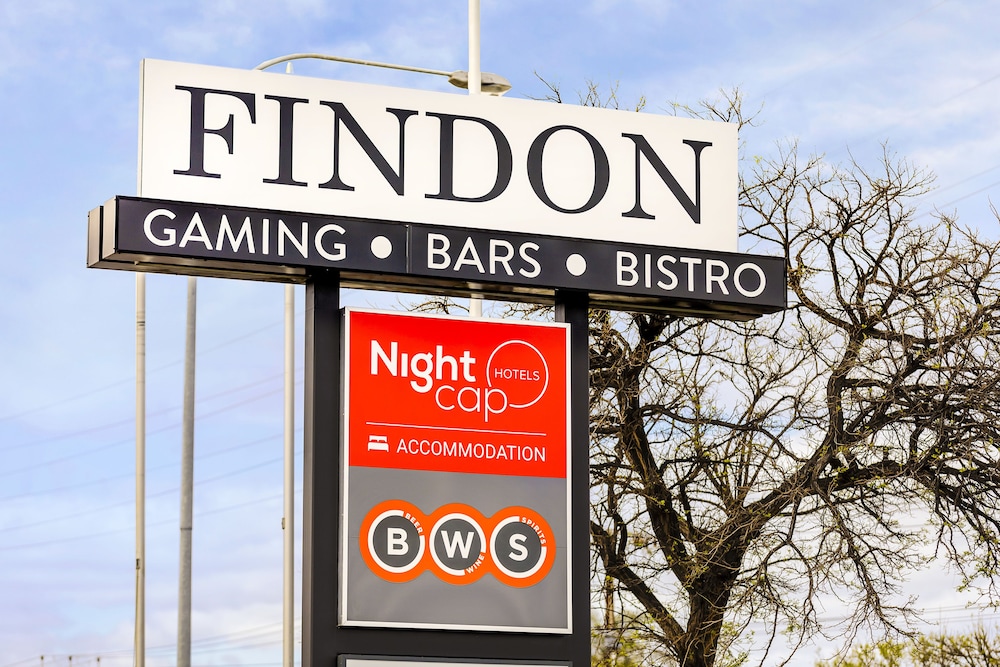 Nightcap At Findon Hotel 2/51