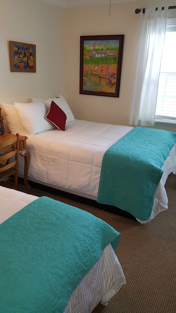 The Caribbean Court Boutique Hotel 23/83