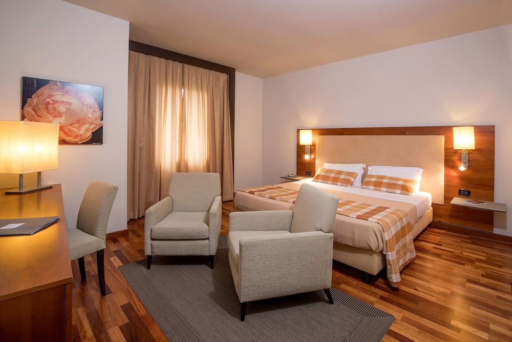 HOTEL DA VINCI 19/32