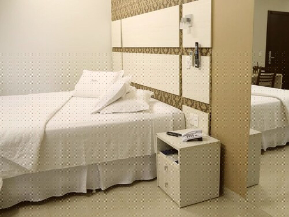 TEZLA HOTEL 11/71