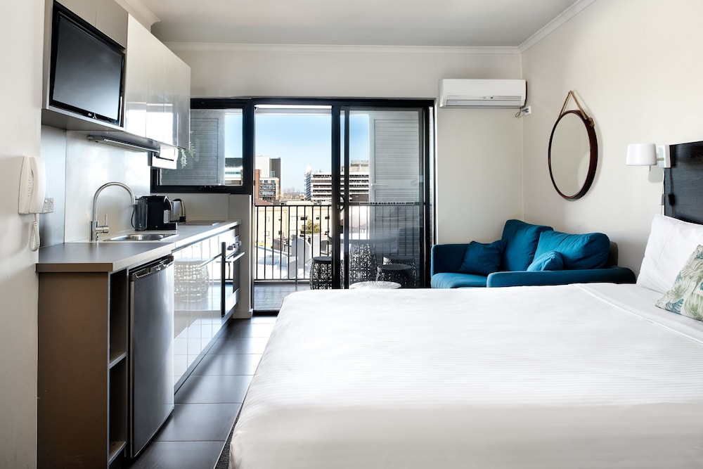 VERIU RANDWICK 27/48
