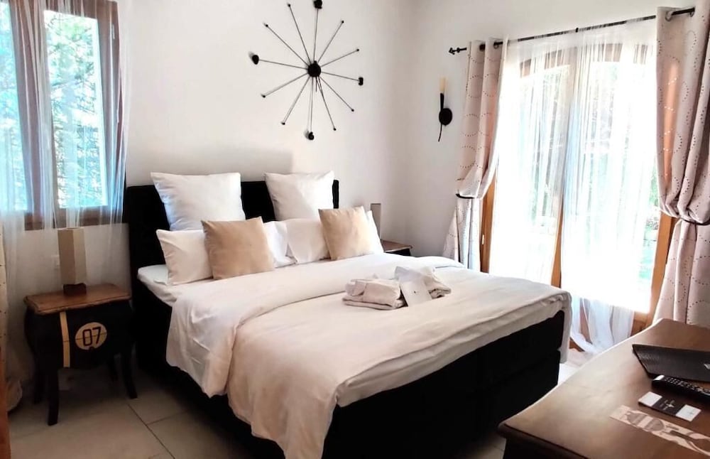 Maison Prestige Roberto Geissini 3/50