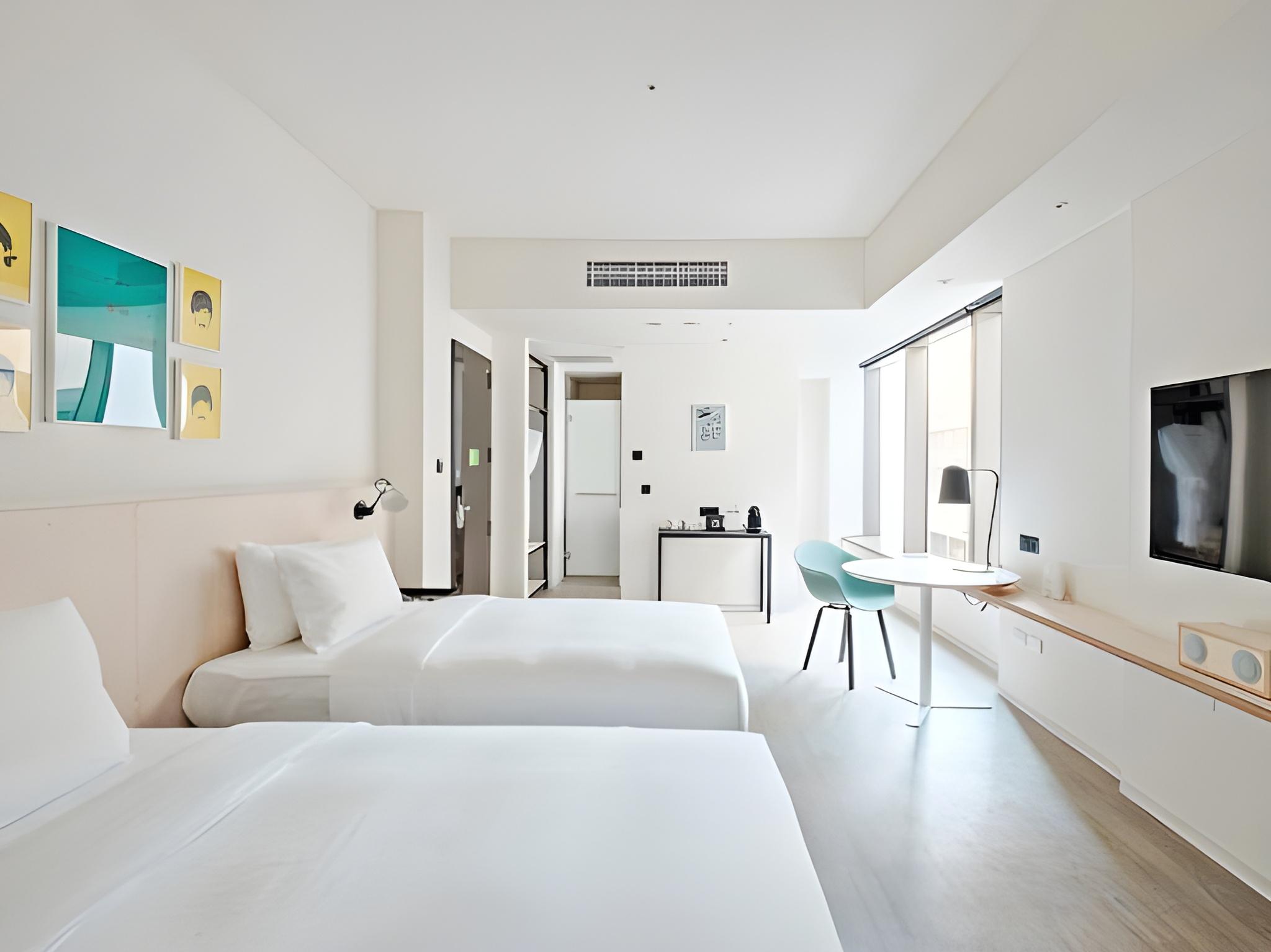 Medium, Queen and Twin Beds