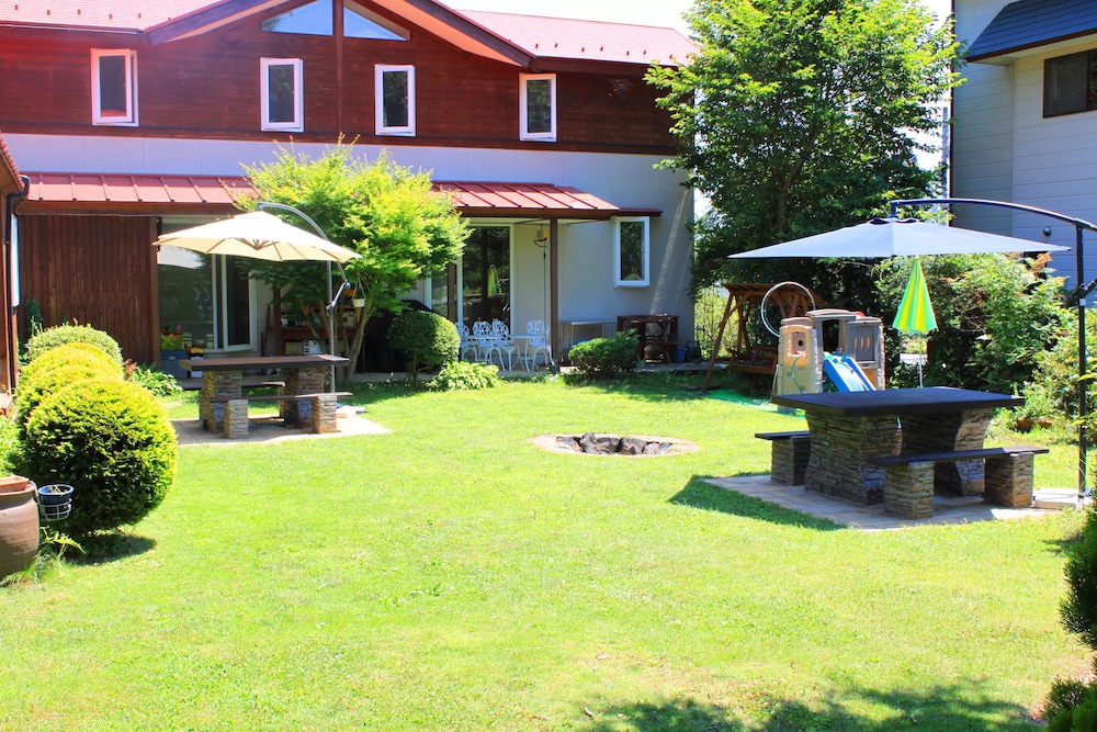Pension Field 23/32