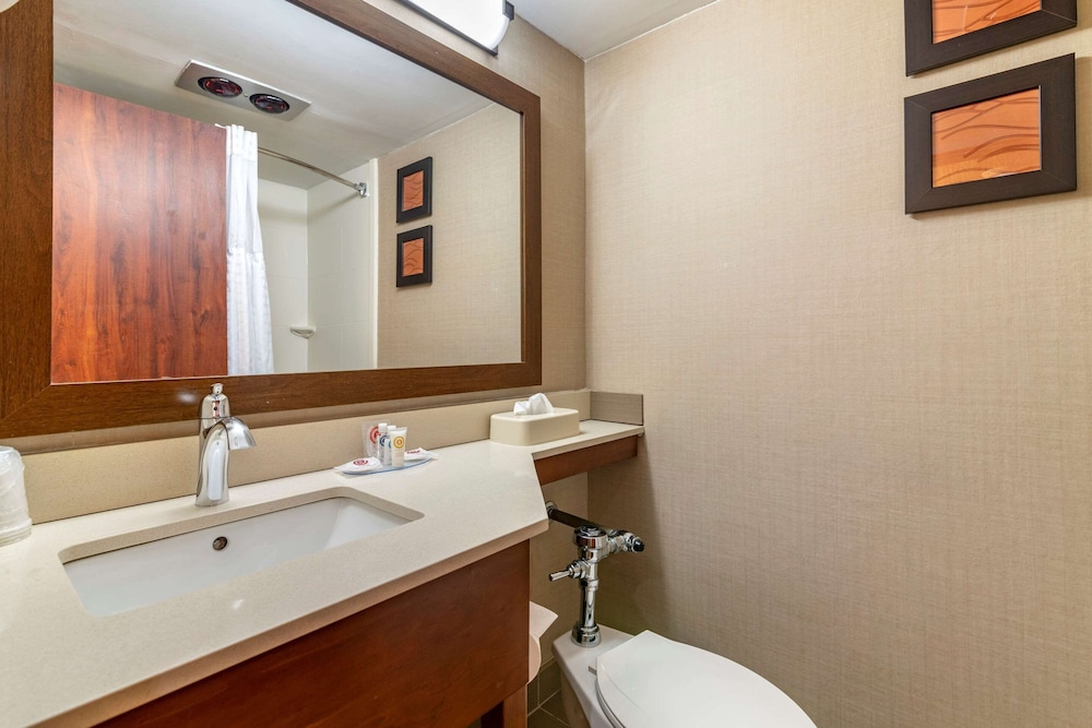 Comfort Inn Manchester Airport 35/39