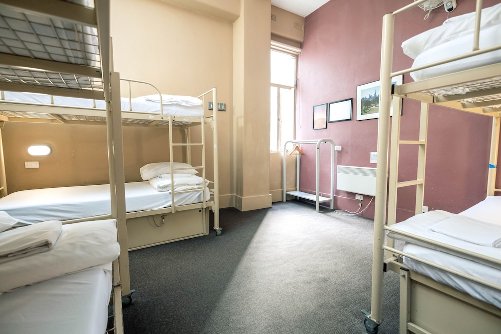 YHA Melbourne Central 17/35
