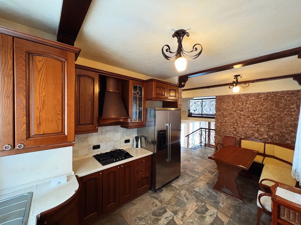 Teghenis Holiday Home 30/57