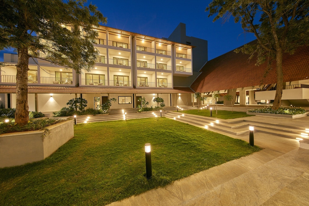 Signature Club Resort 39/46