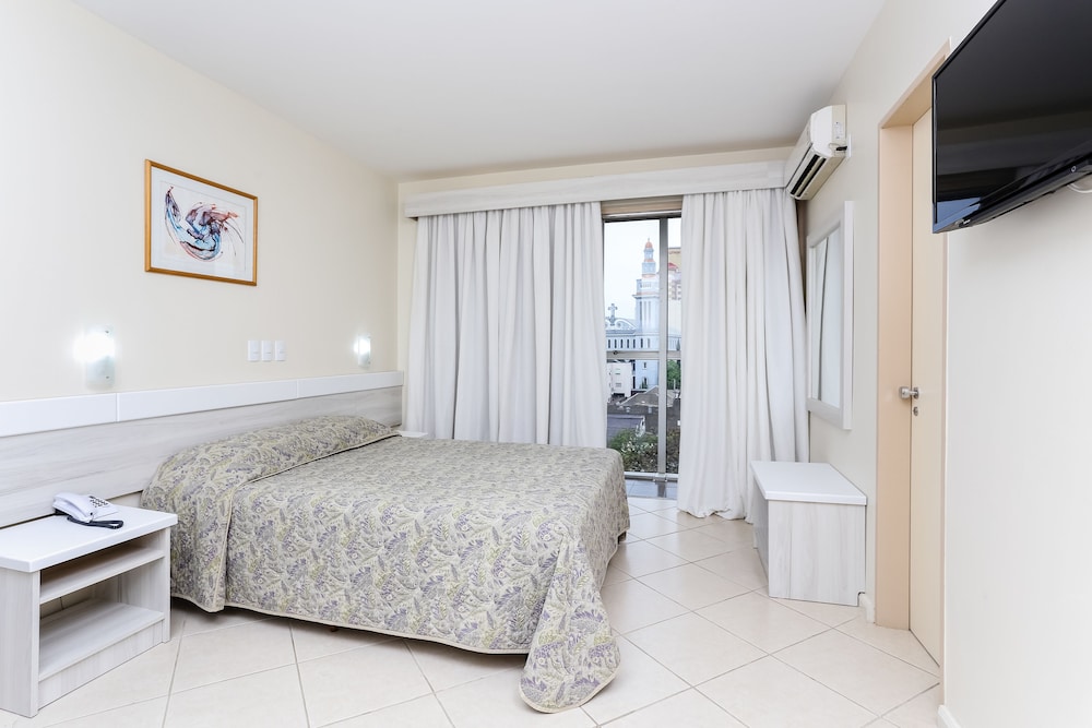 Hotel Suarez Executive 12/69