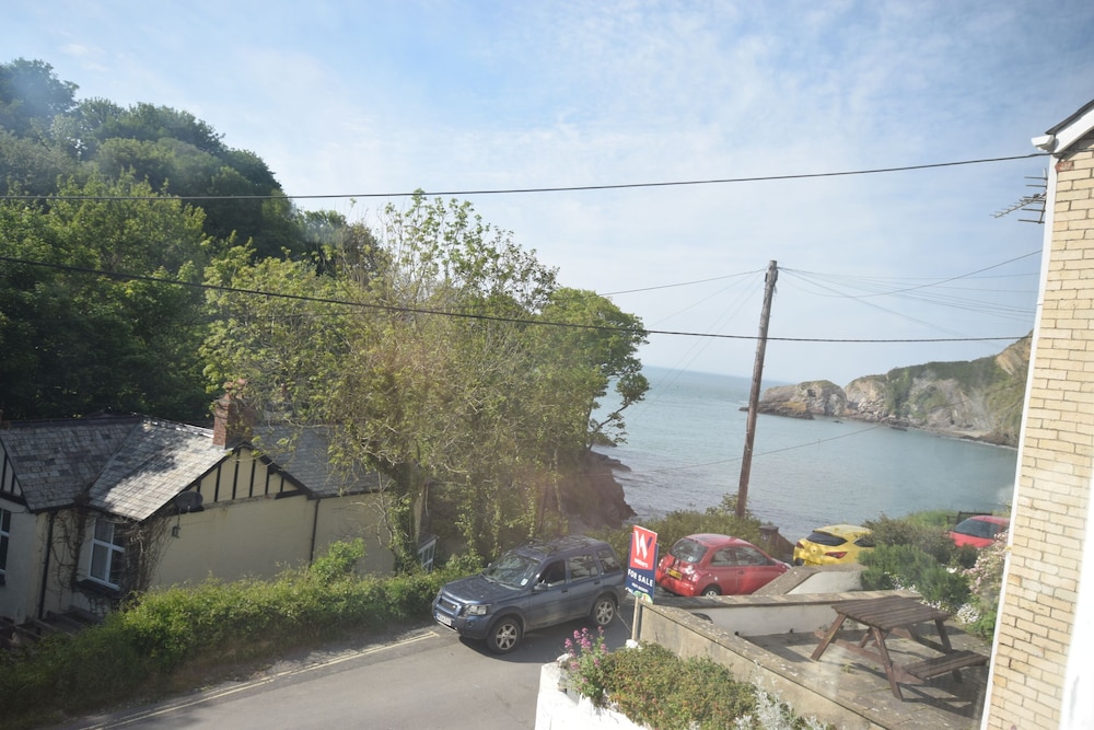 Newberry Beach Lodge 39/50