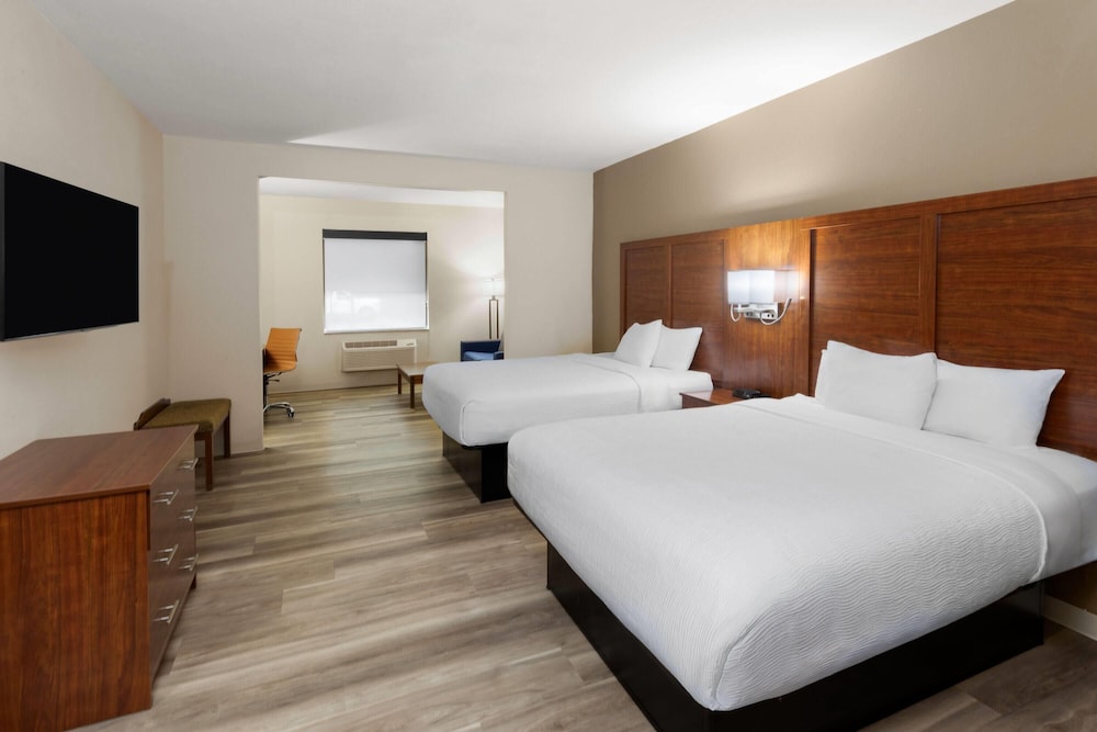 Wingate by Wyndham College Station TX 17/58