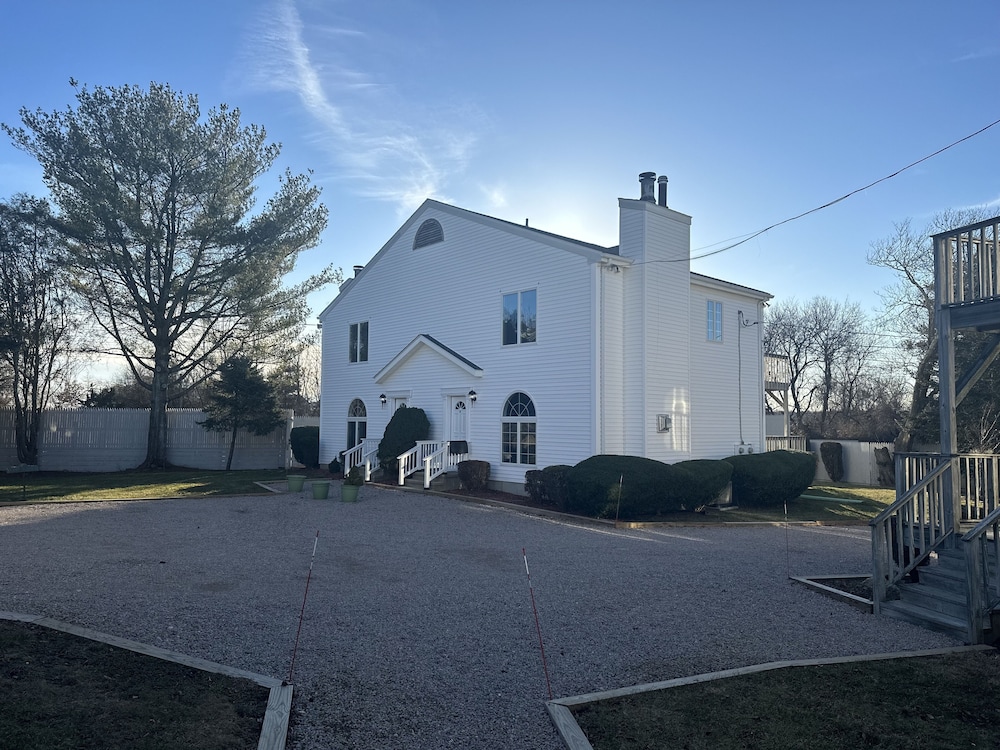 The Taber Inne Suites 43/55