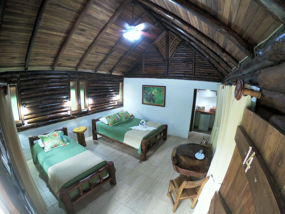 Arenal Oasis 27/50
