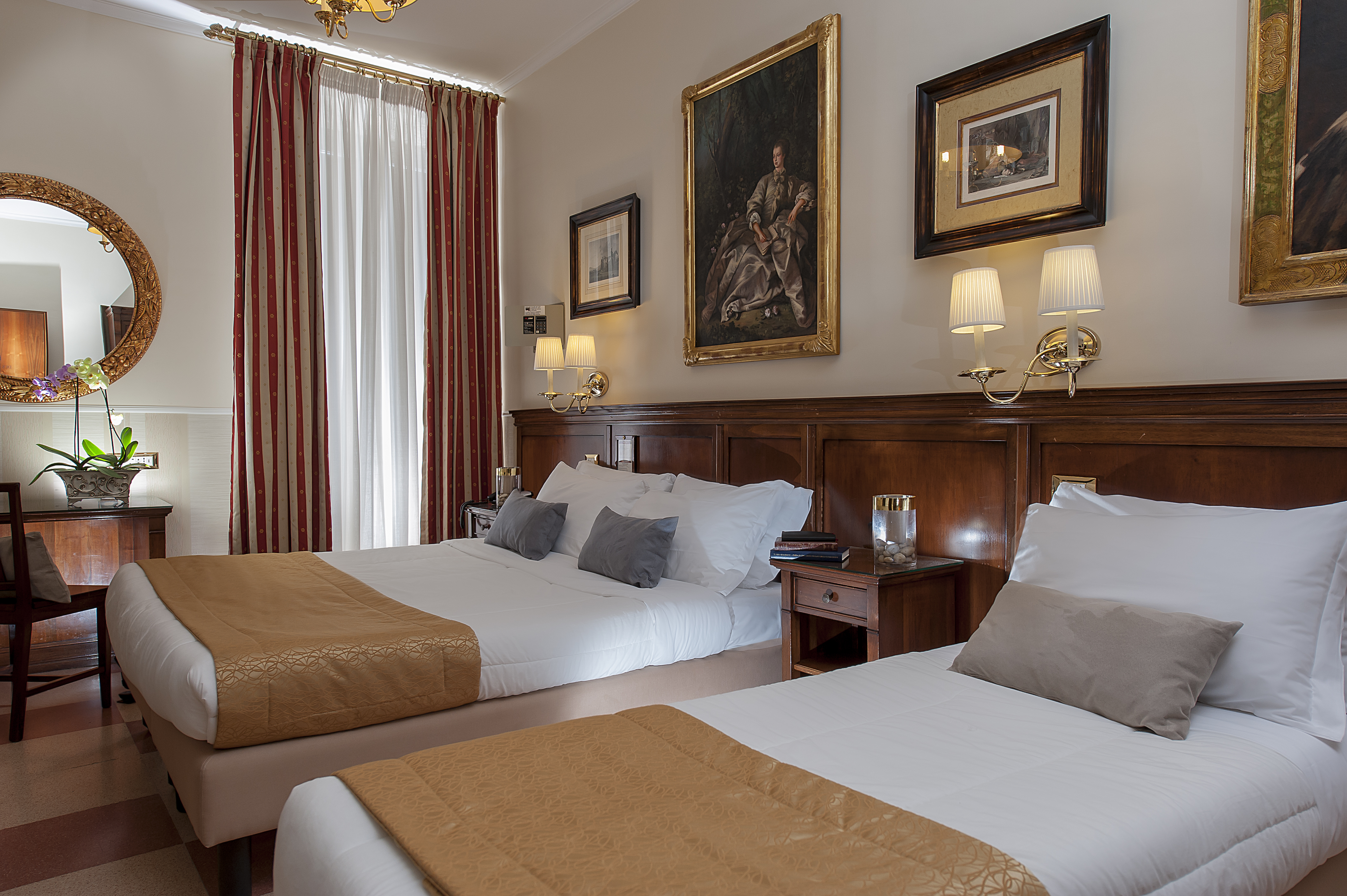 ROOM, TRIPLE