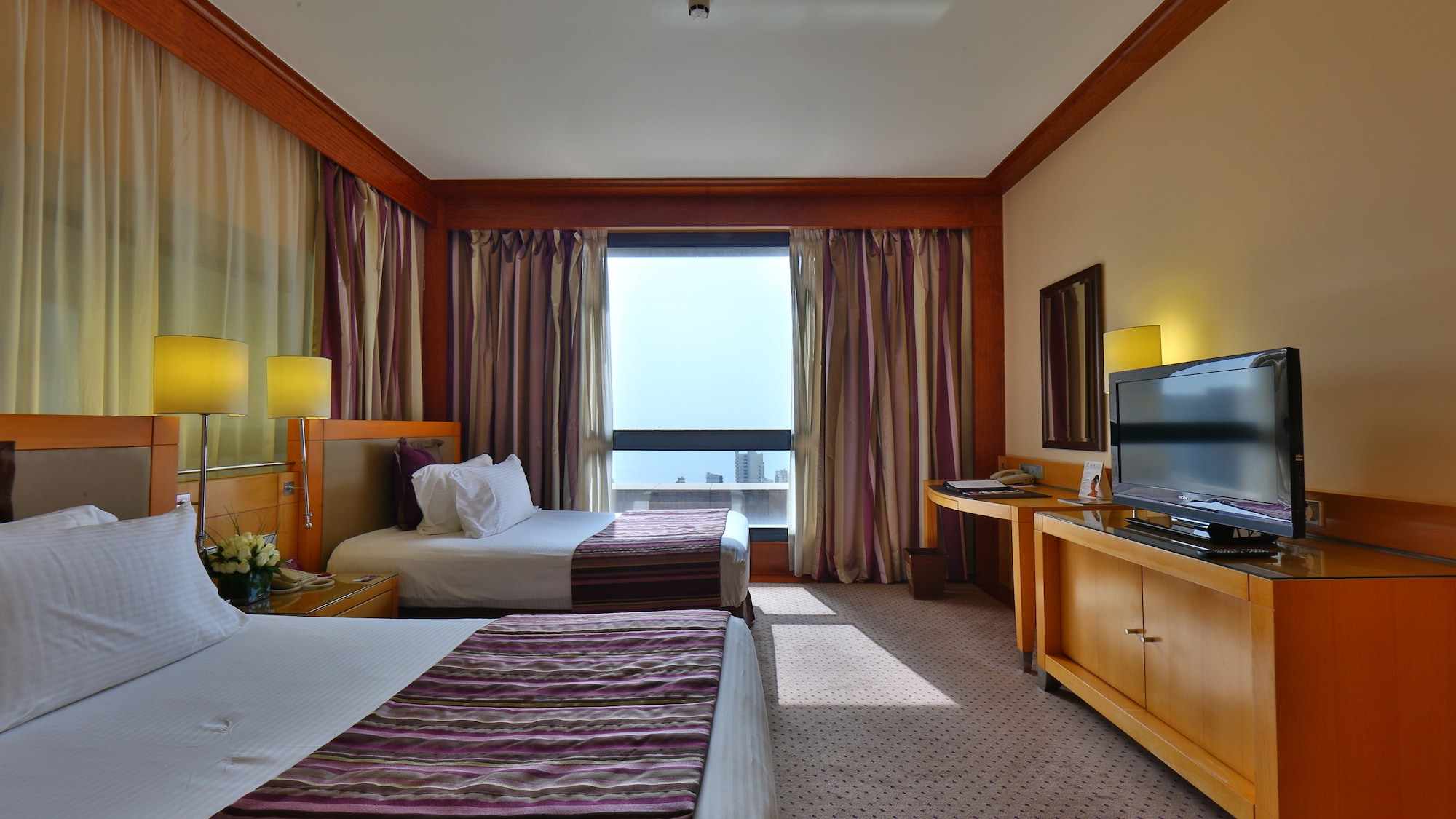 غرفة قياسية بسريرين منفصلين، Crowne Plaza Hotel Beirut 2/10
