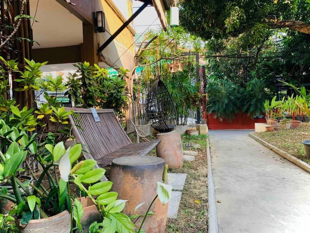 Thapae Boutique House 48/54