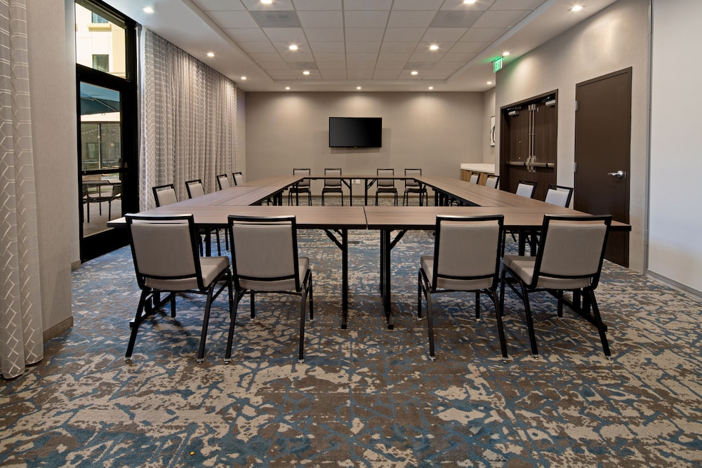 SpringHill Suites by Marriott Valencia 34/38