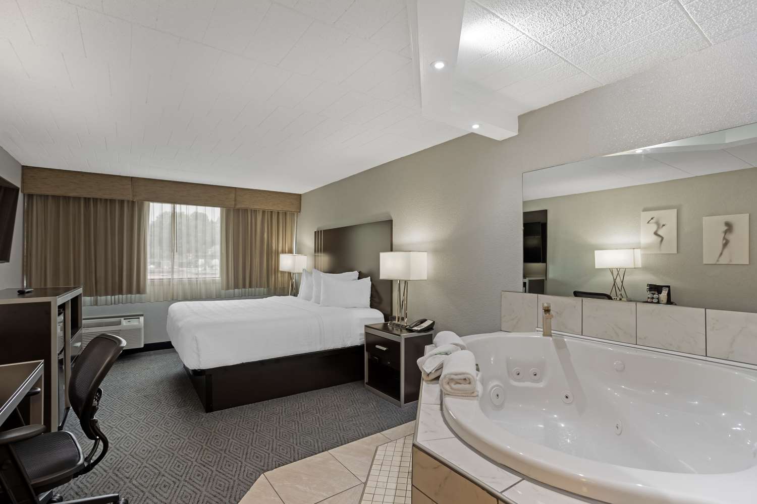 غرفة بسرير كينج، Best Western Plus Reading Inn & Suites 5/5