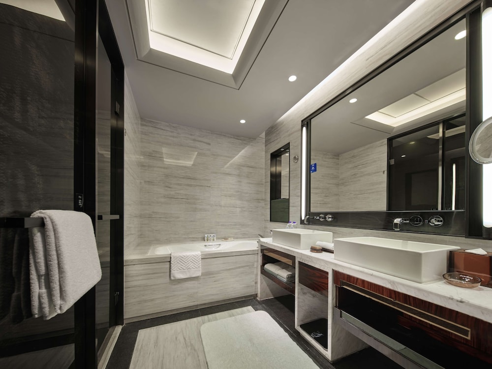 Hilton Shenzhen Shekou Nanhai 26/89