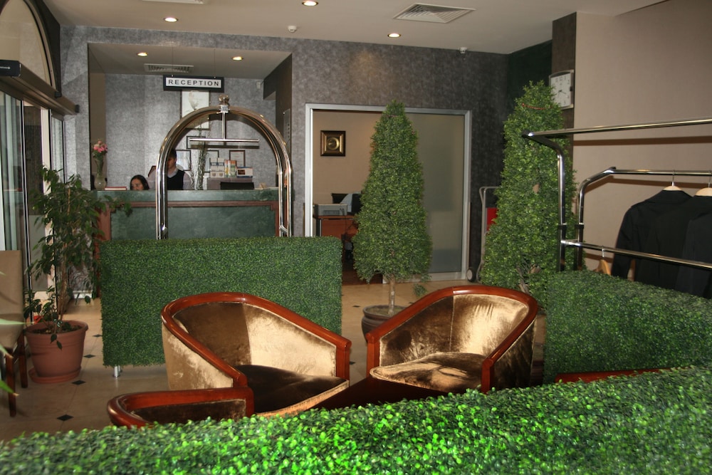 Cetin Hotel 34/39