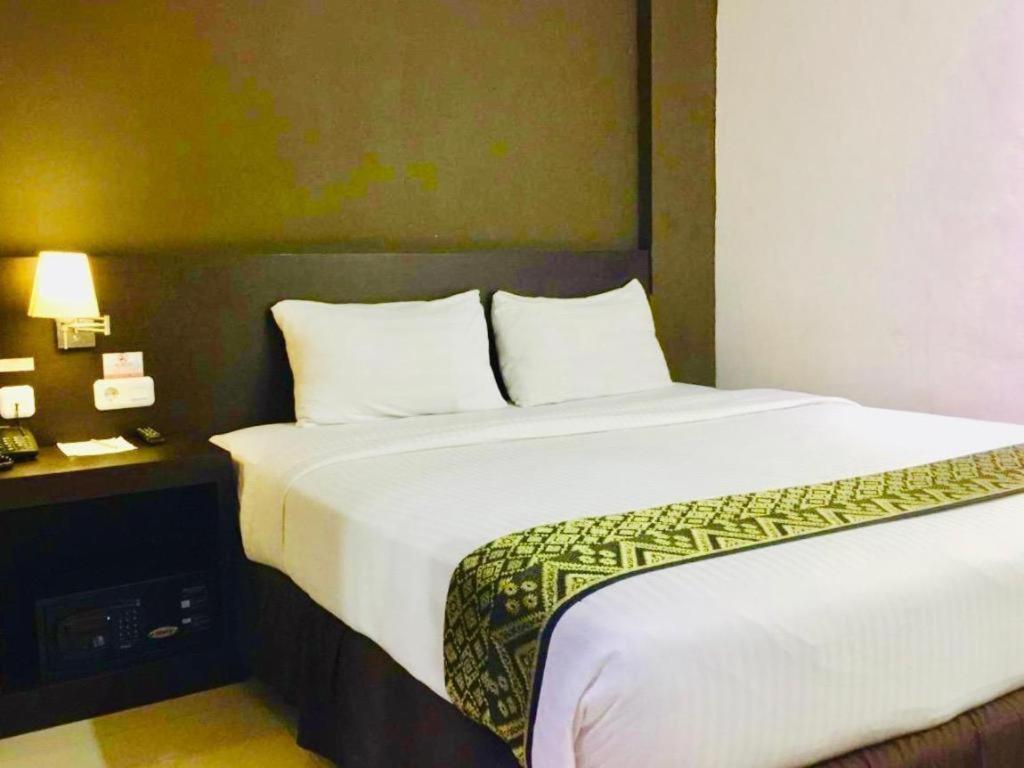 GRAND HAWAII HOTEL 20/33