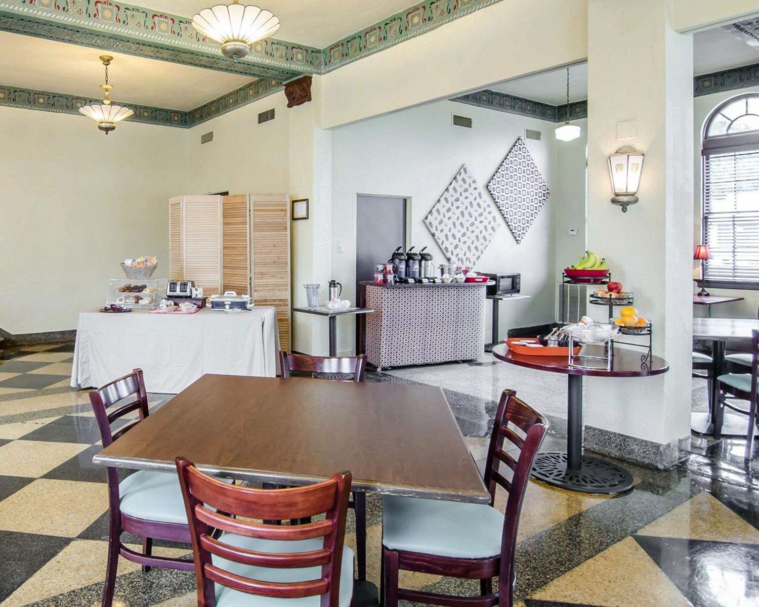 Hotel Seville 30/49