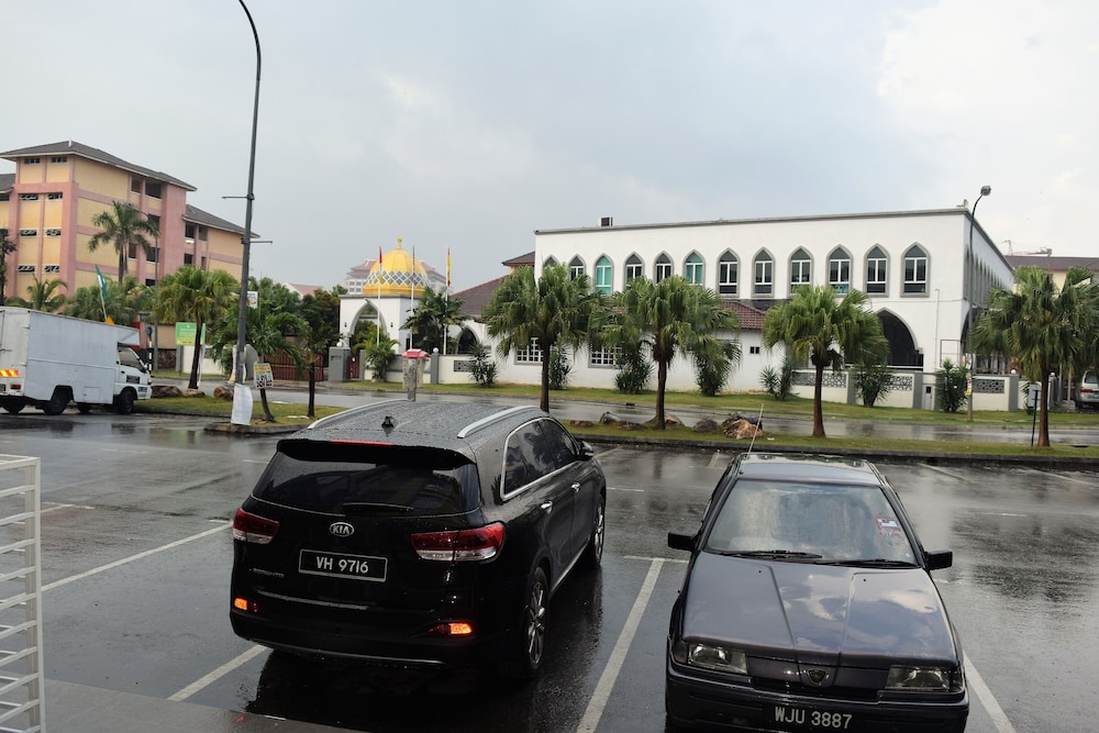 S Rose Hotel 37/39