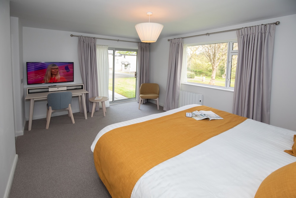 St Mellion International Resort 16/36