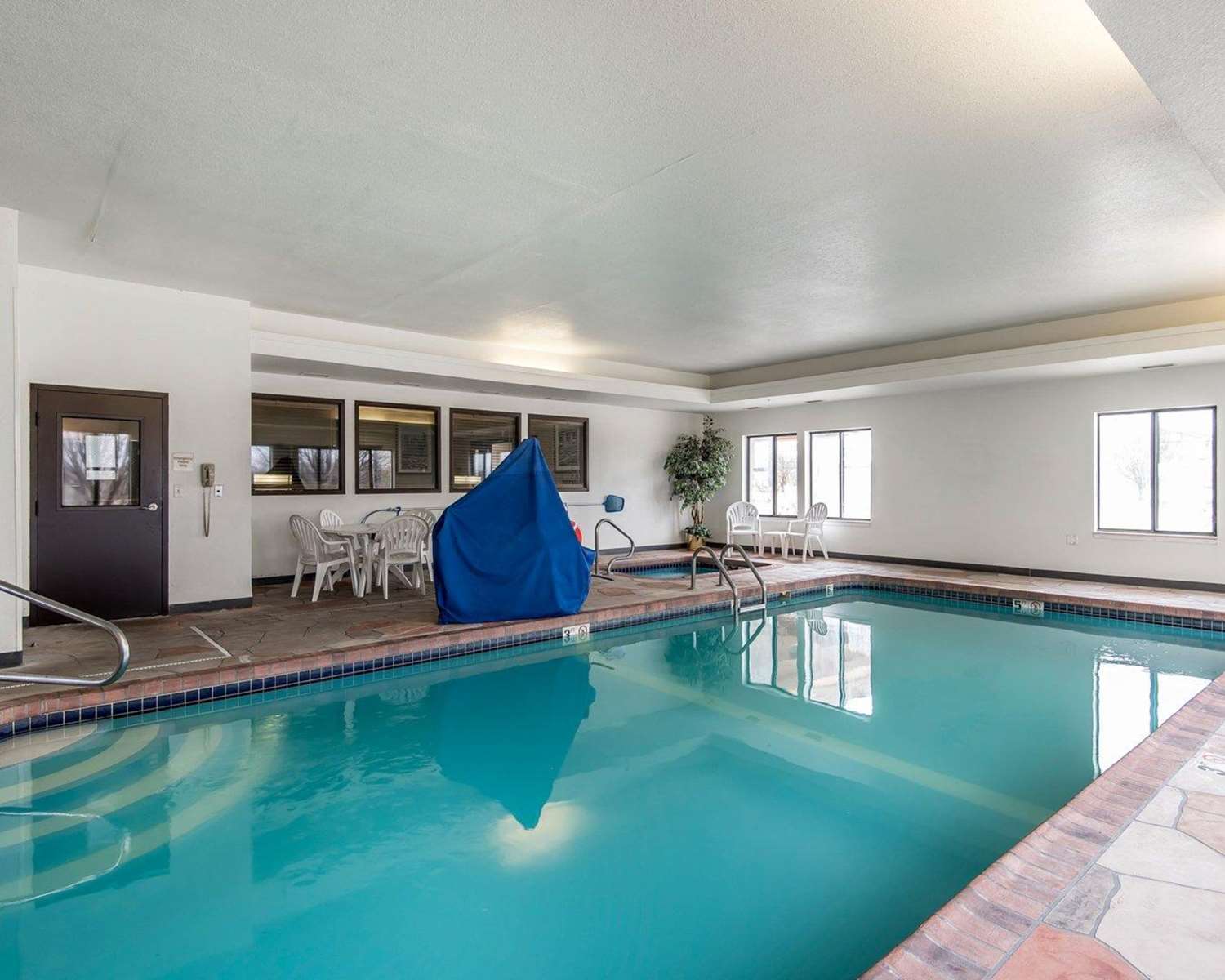 Quality Inn & Suites Bethany 19/19