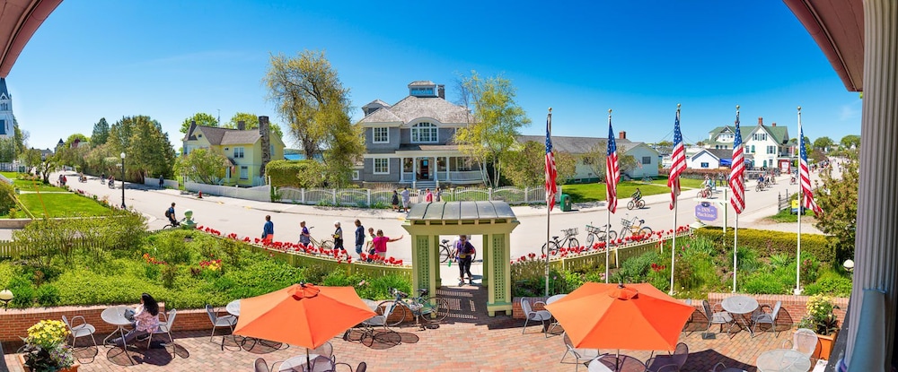 Inn on Mackinac 40/50