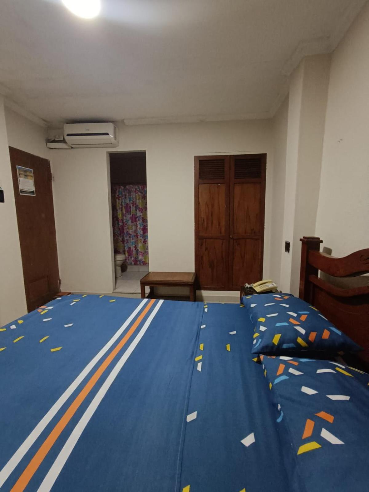 Granada Inn 36/55