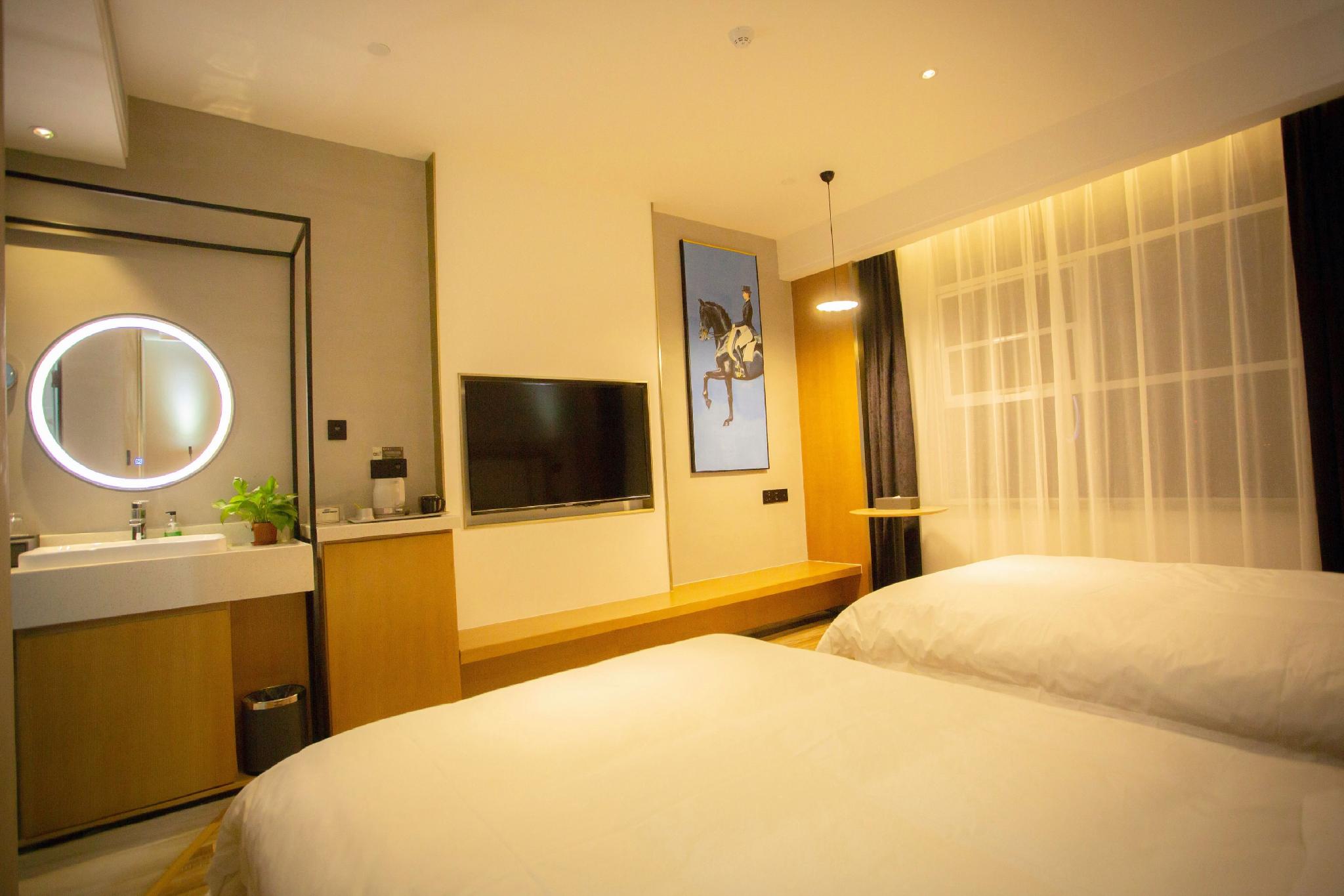 Jiayi Boutique Hotel (Jinan Jiyang Bus Terminal) 13/27