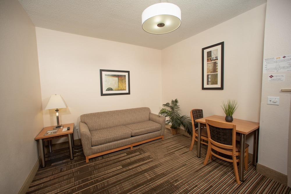 Northfield Inn Suites Conference Center 47/63