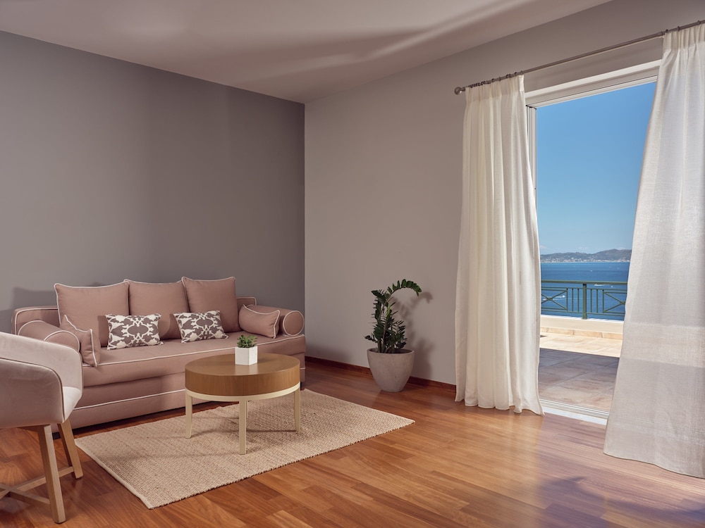 Serenus Luxury Villa 15/41