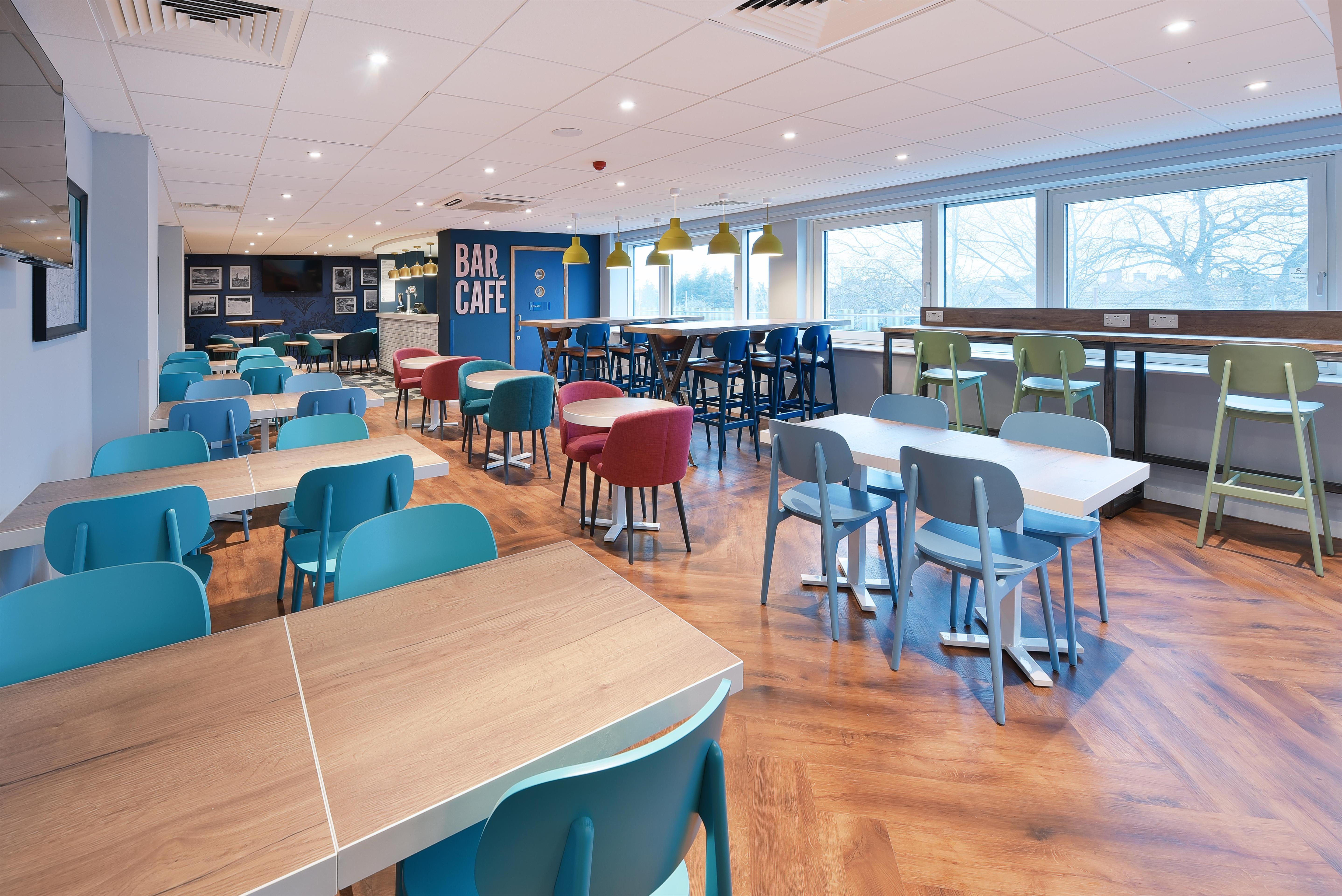 Travelodge London Chessington Tolworth 20/32
