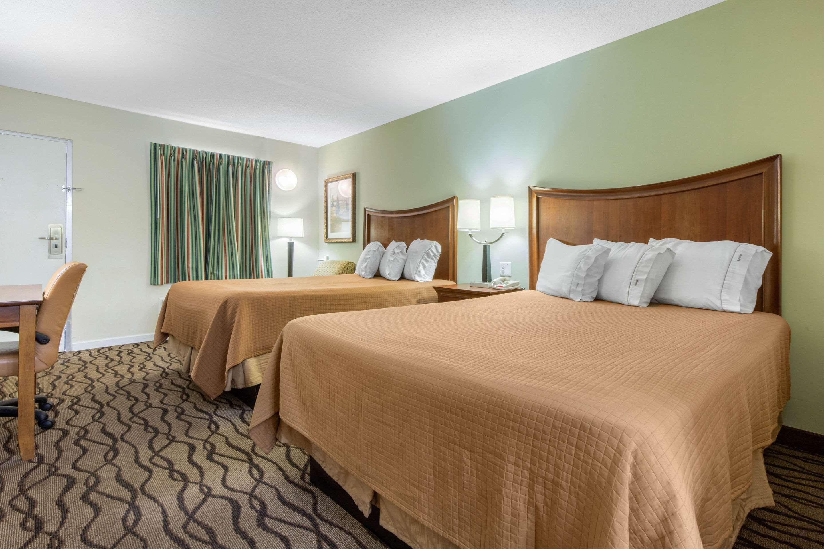 Room, 2 Queen Beds