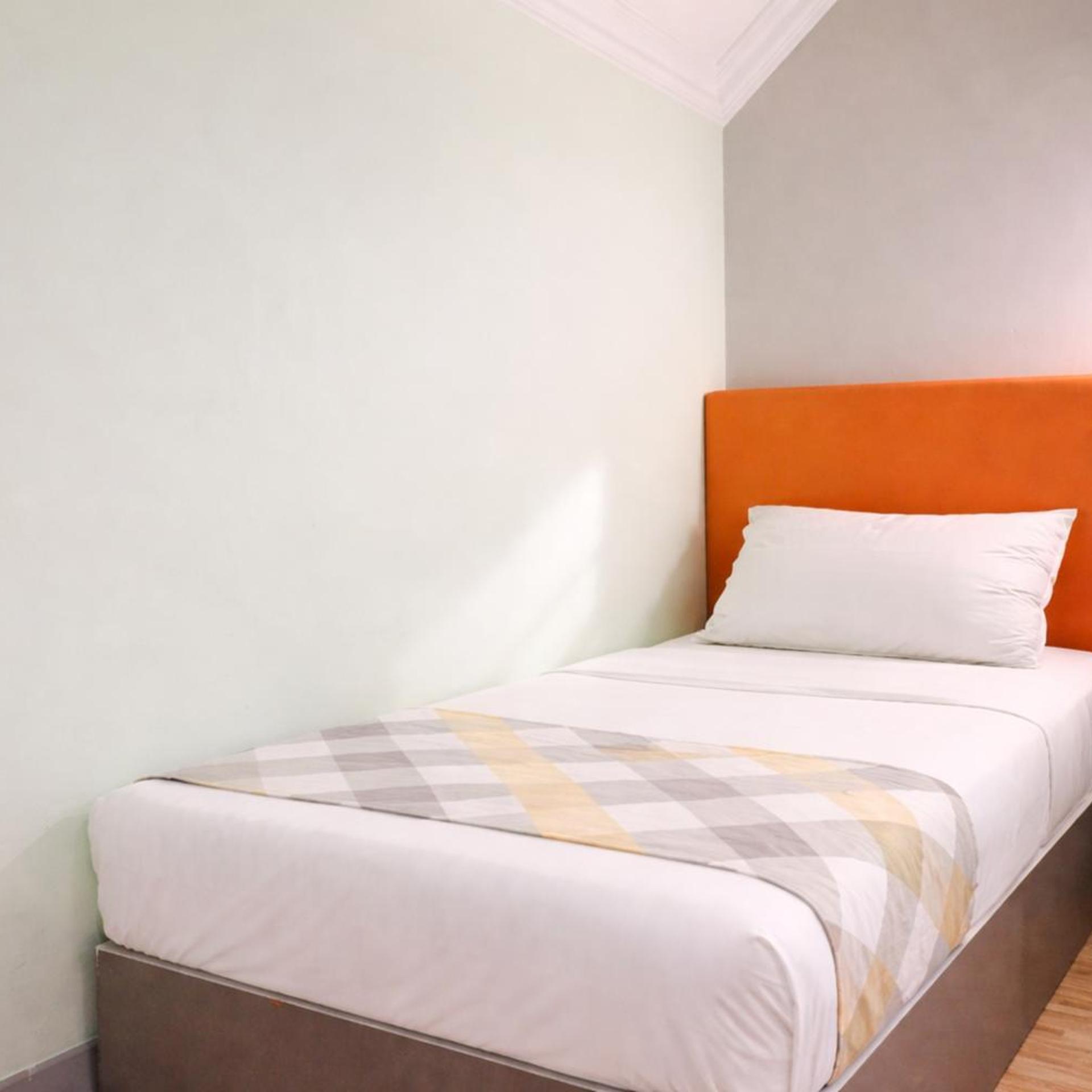 Room, Single, No Window